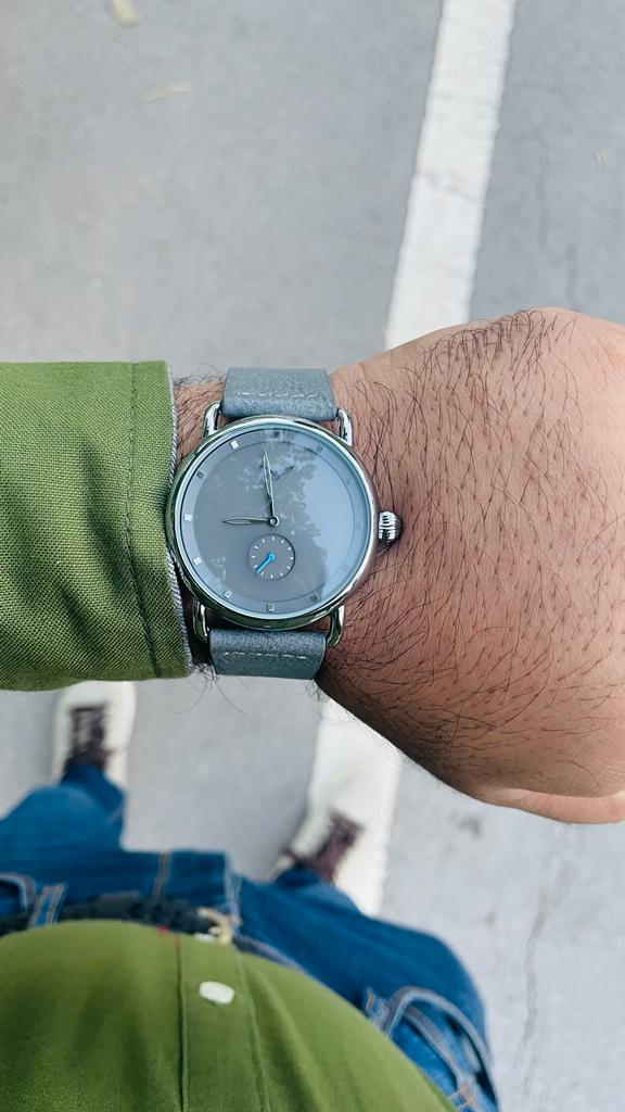 Stella - The Minimalist Two-Hand Leather Strap Watch– RIGOUT